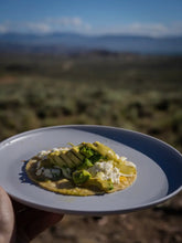 Load image into Gallery viewer, ¡El Meteoro! Super Green Cremosa | Hot Sauce (12 oz)