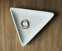 Load image into Gallery viewer, Triangle Concrete Ring Dish
